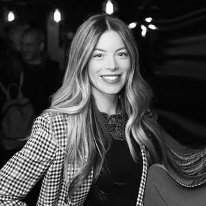 Meet your Posher, Dominique